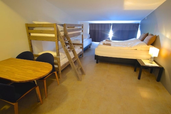 Hotel Bergas Guesthouse (Keflavík)
